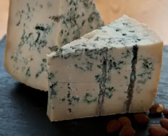 Gorgonzola DOP piquant, 1/8